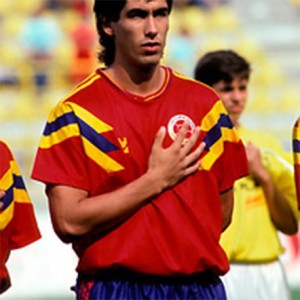 colombiaans.nl nieuws uit colombia rood shirt uit 1990 voetbal valderrama asprilla