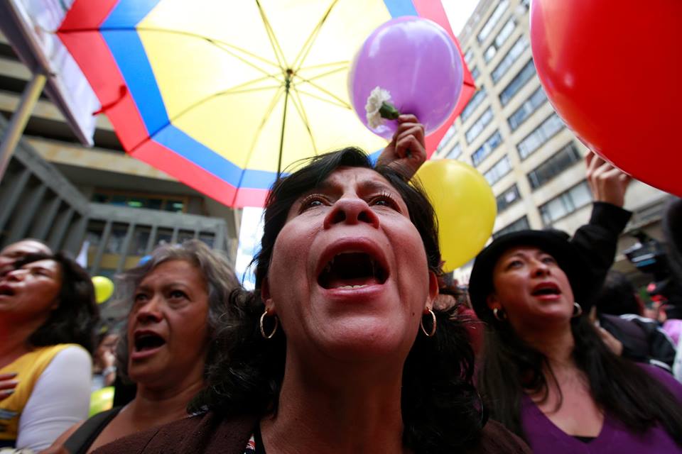 Veel emotie bij Colombianen na ondertekening van vredesakkoord